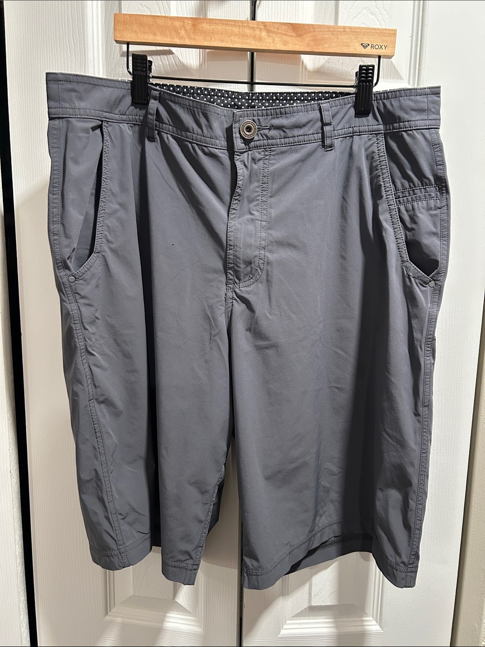 lululemon athletica Men's Gray Hybrid Shorts